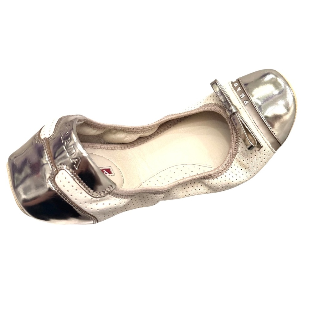 PRADA METALLIC GOLD AND CREAM FLEXIBLE BALLET FLATS W GOLD BOW - Picture 2 of 16